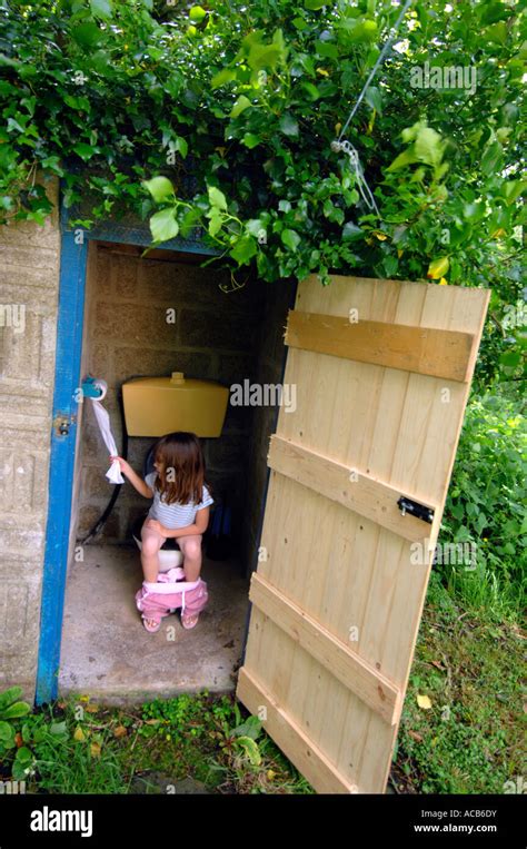 outhouse voyeur|Toilet movies : wc, toilette, loo, restroom, lavatory :: girls public ...